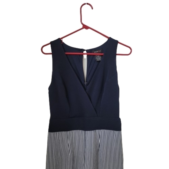 Teeze Me Size 5/6 Navy Blue & White Sleeveless Jumper, Excellent Condition - Picture 5 of 13